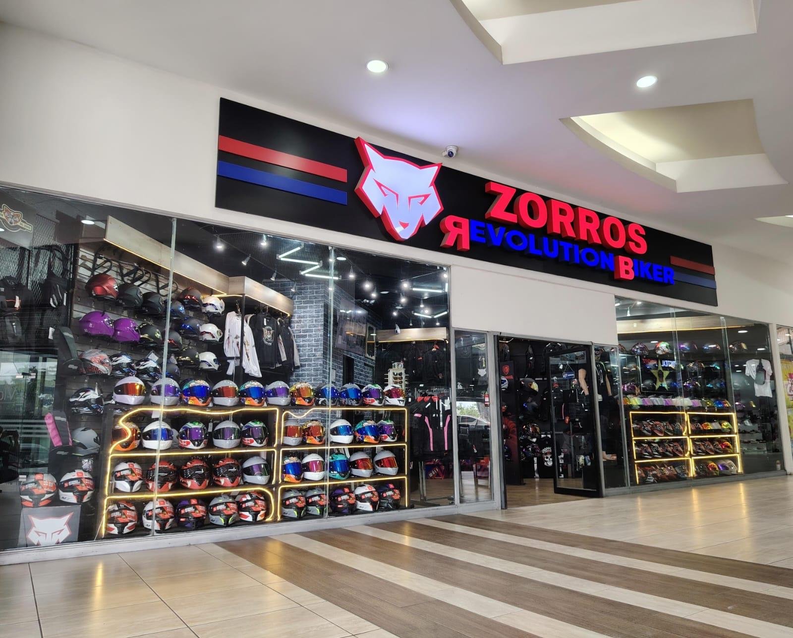 Interior de la tienda Zorros Revolution Biker